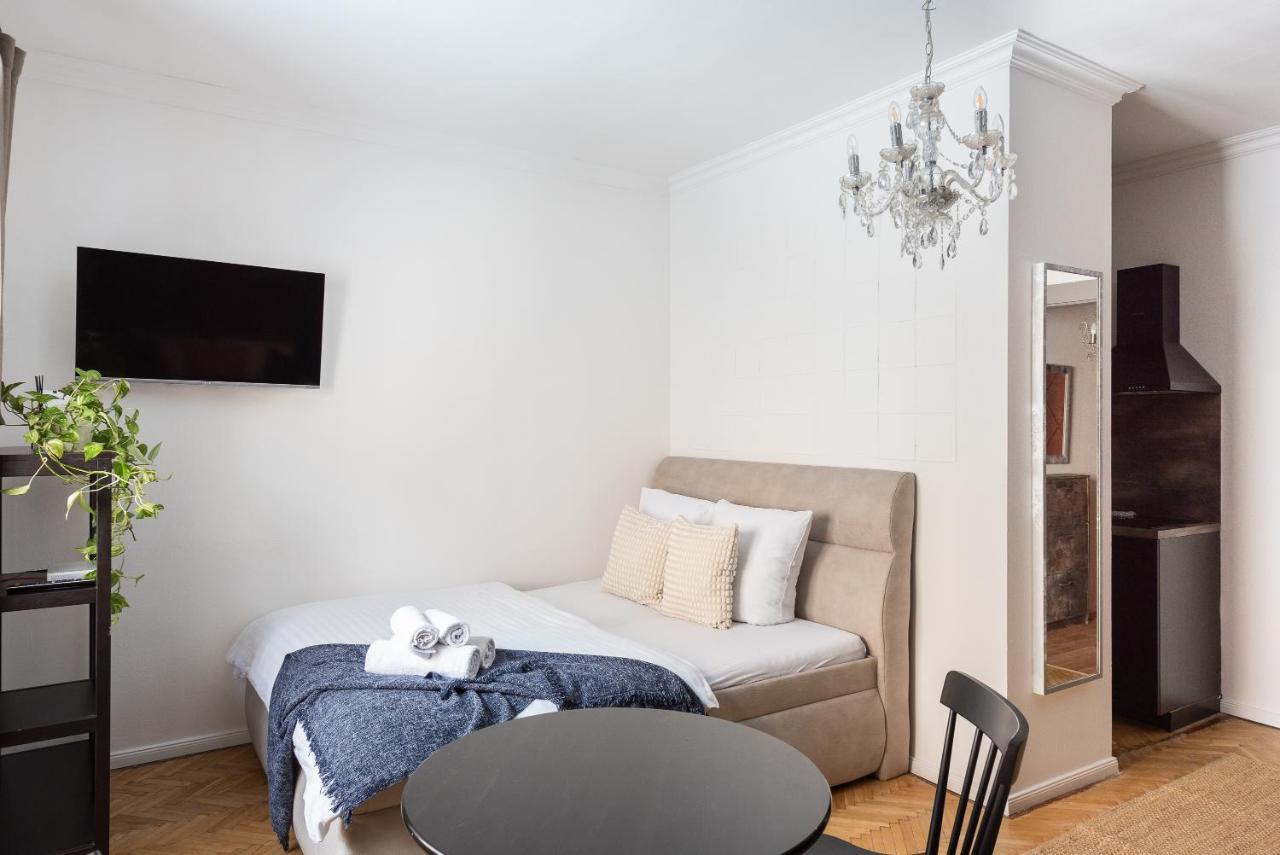 Crystal Apartment Прага Экстерьер фото