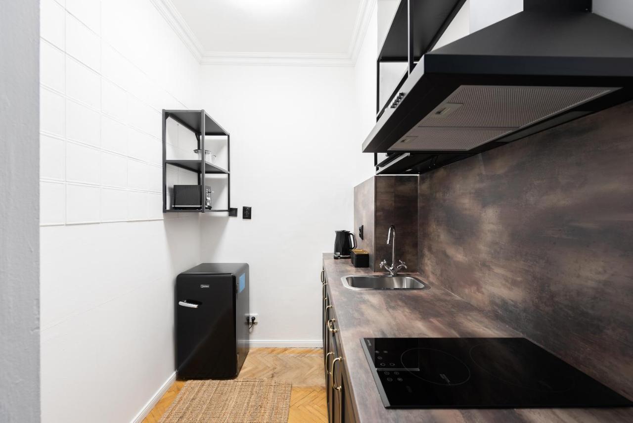 Crystal Apartment Прага Экстерьер фото