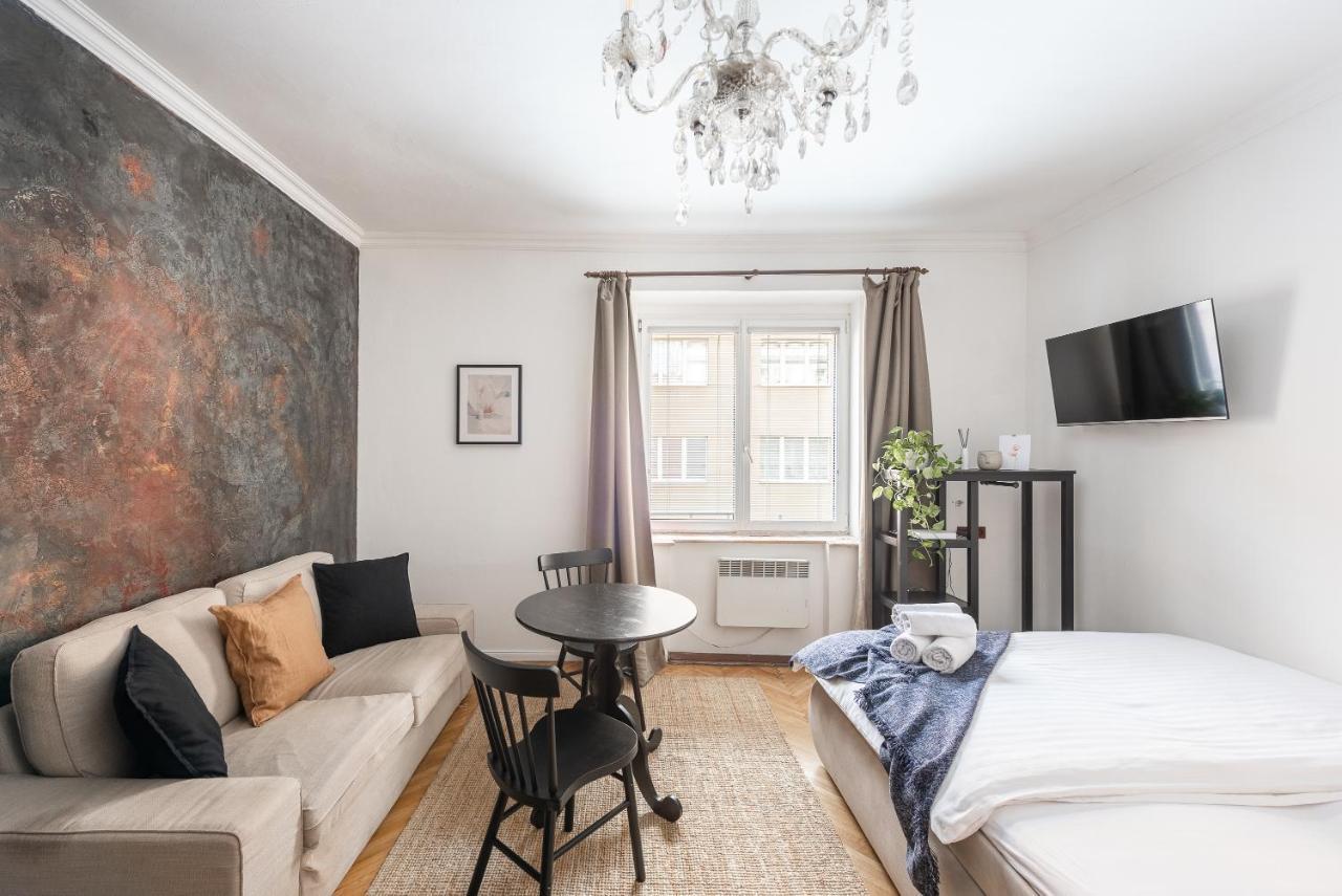 Crystal Apartment Прага Экстерьер фото