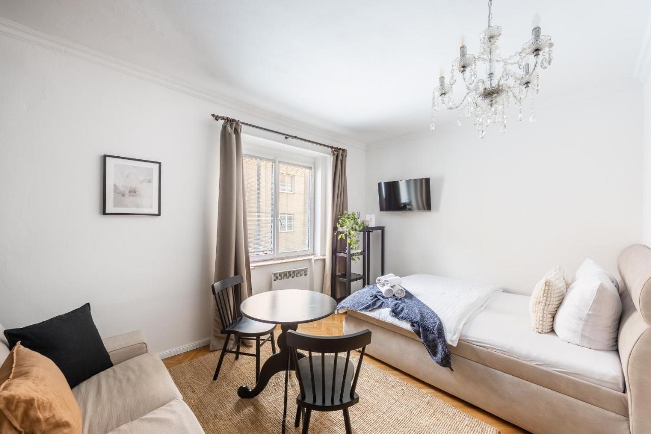 Crystal Apartment Прага Экстерьер фото